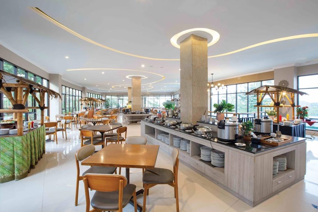 Restoran Green Peak Puncak Bogor untuk paket outbound perusahaan
