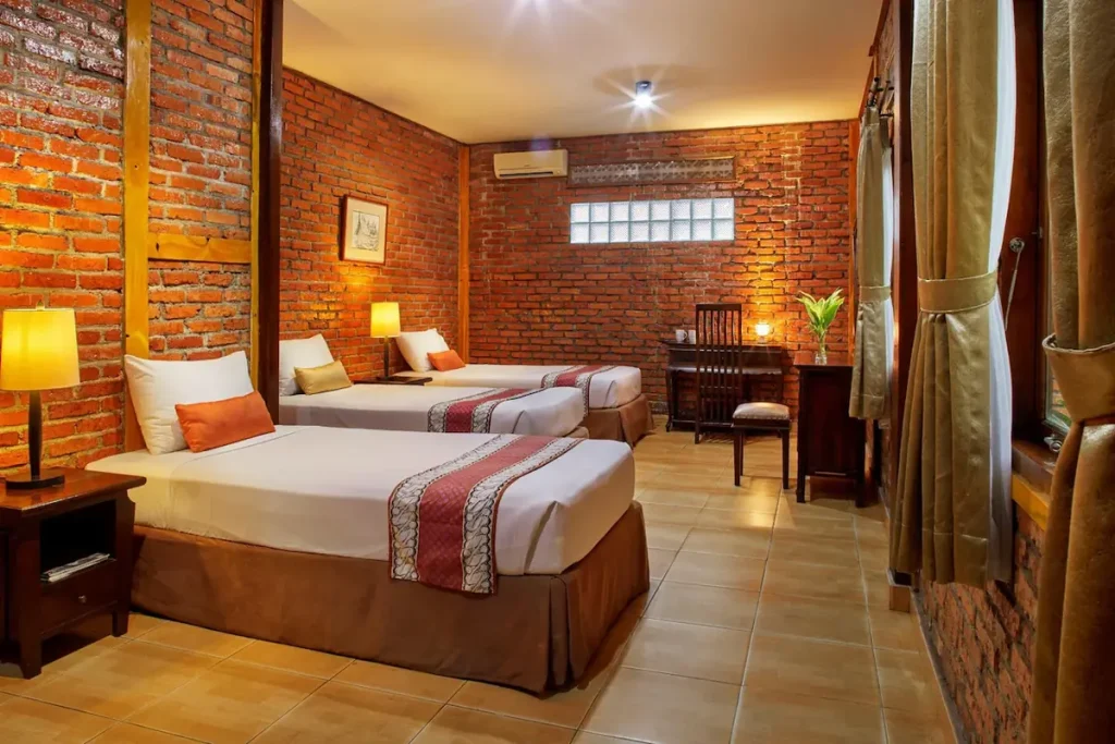 Kamar triple Jambuluwuk Puncak Bogor untuk paket menginap